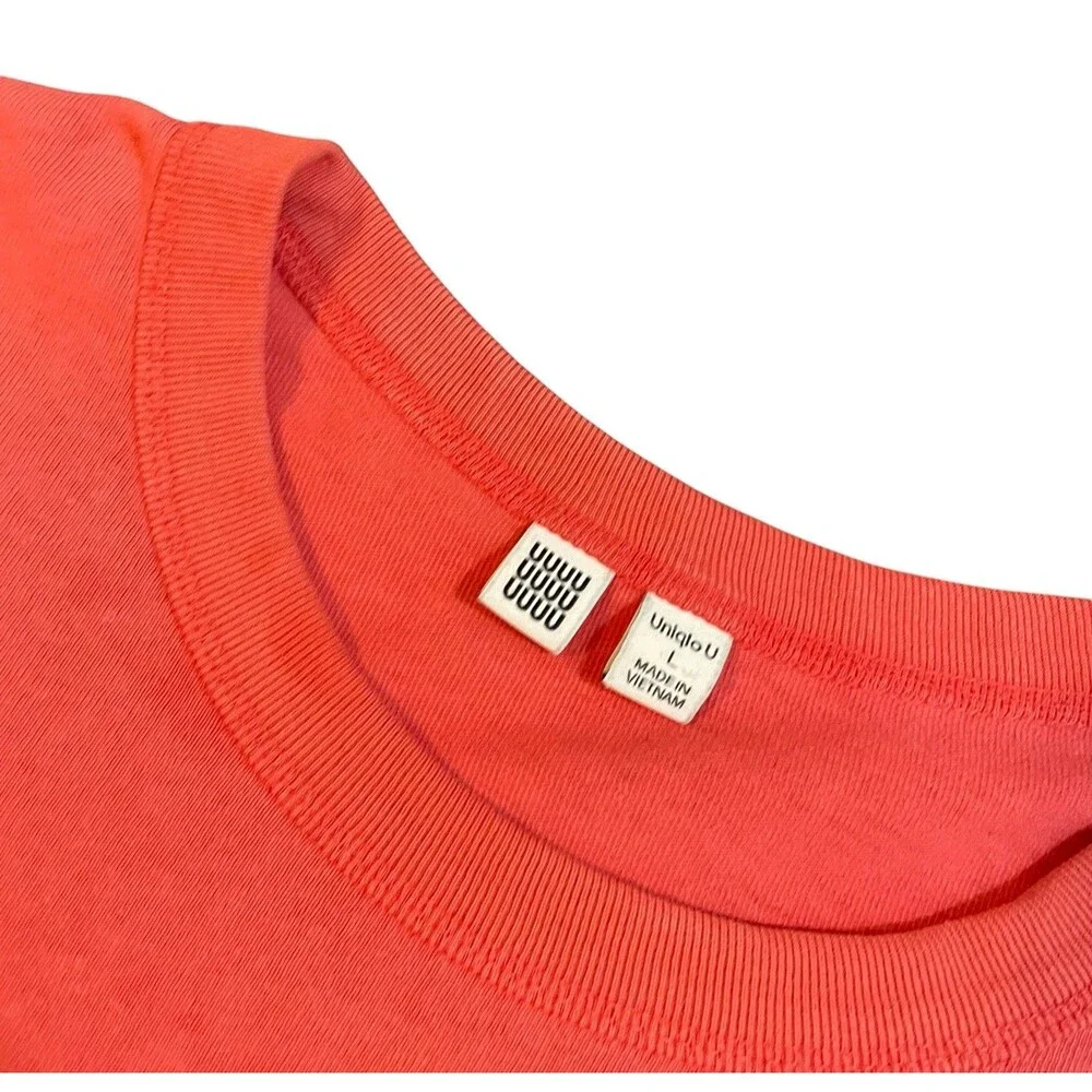 Uniqlo U Salmon Pink Longsleeve Pocket T Shirt Men’s Size Medium Essential